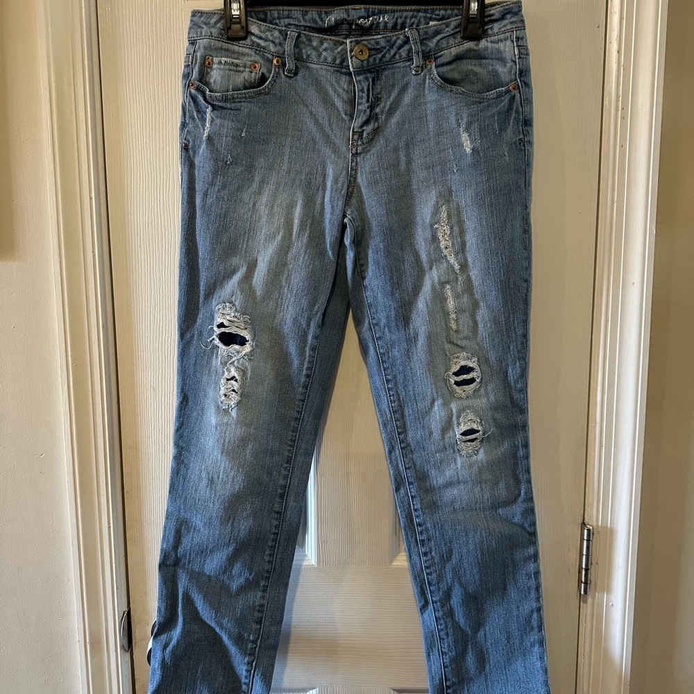 Aeropostale distressed Bayla Skinny Jeans